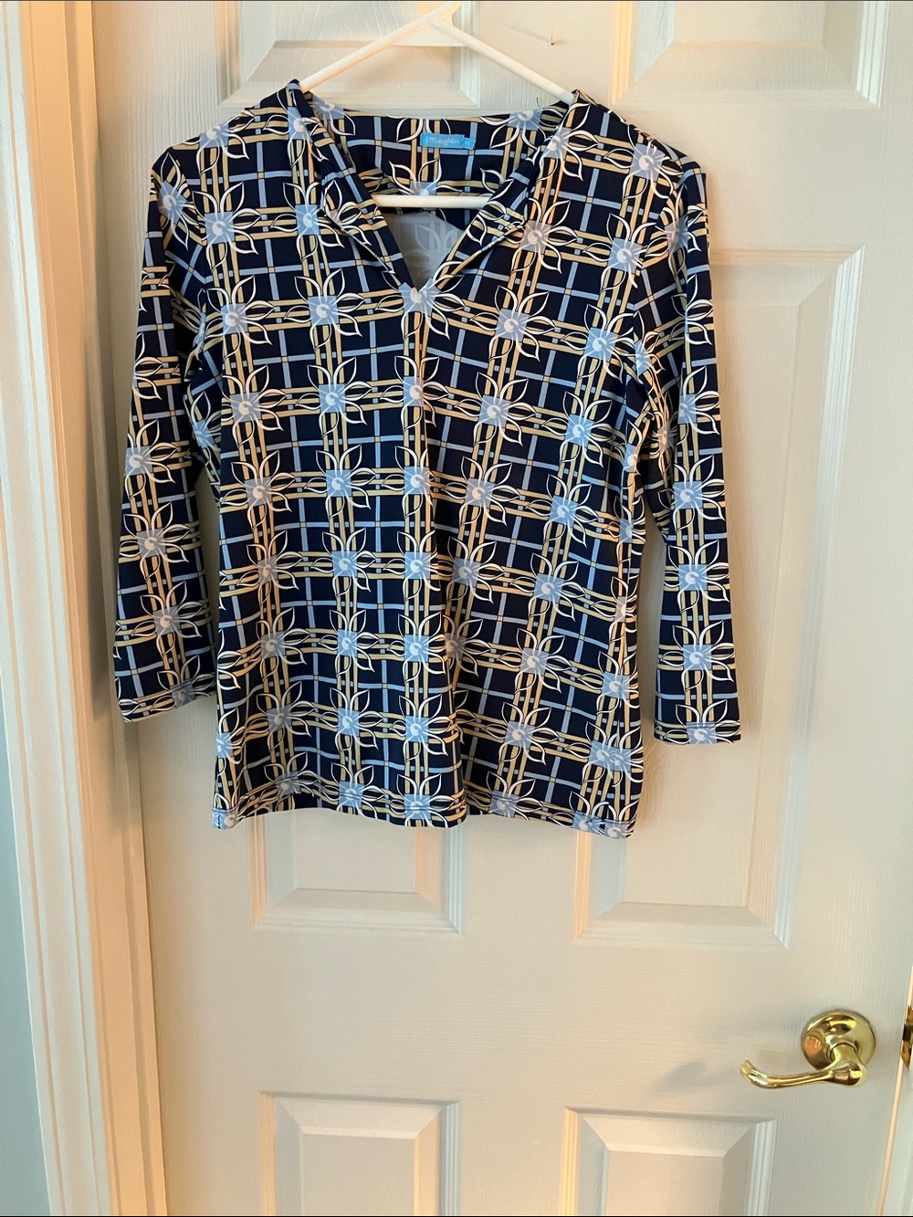 J. McLaughlin Navy & White Geometric-Print V-Neck Long Sleeve Top